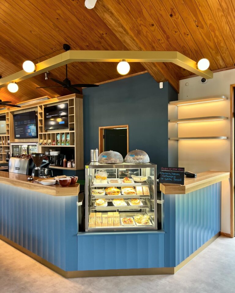 Huapai Golf Club – Kumeu hospitality fitout by FSL Construction & Interiors